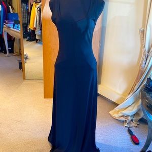 Sleeveless U neck maxi dress by Ann Klein . SZ L